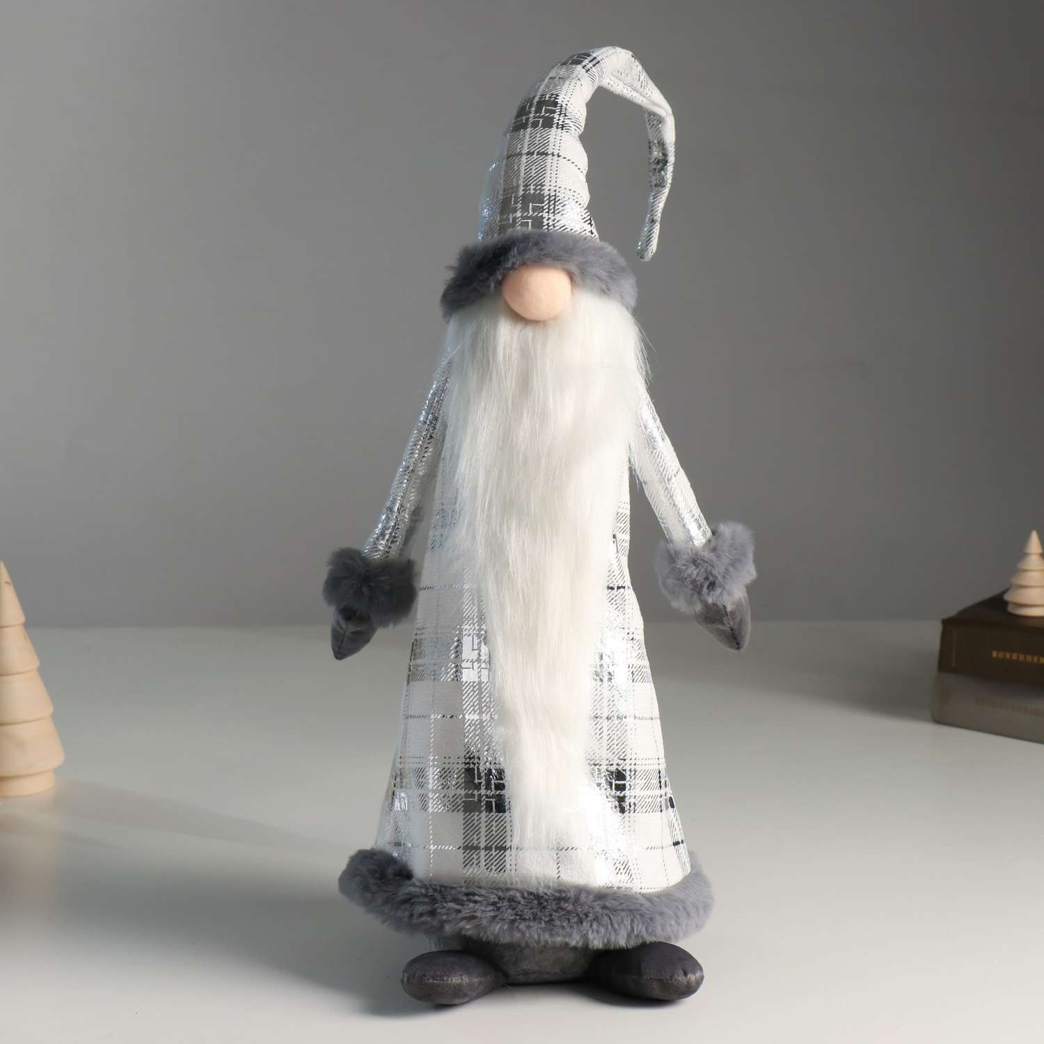 Кукла интерьерная Зимнее волшебство «Дед Мороз в сером кафтане в клетку» с серебром 16х13х60 см - фото 1