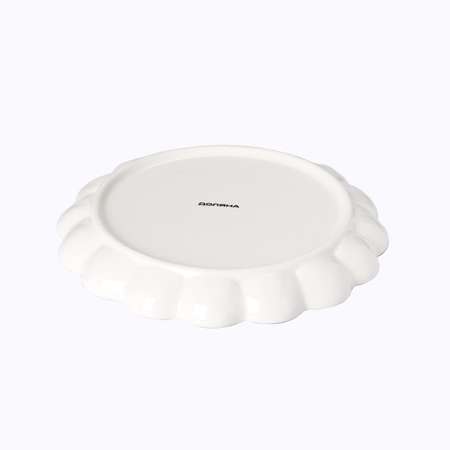 Блюдо Доляна сервировочное «Дракоша» 20×20×2.5 см цвет белый