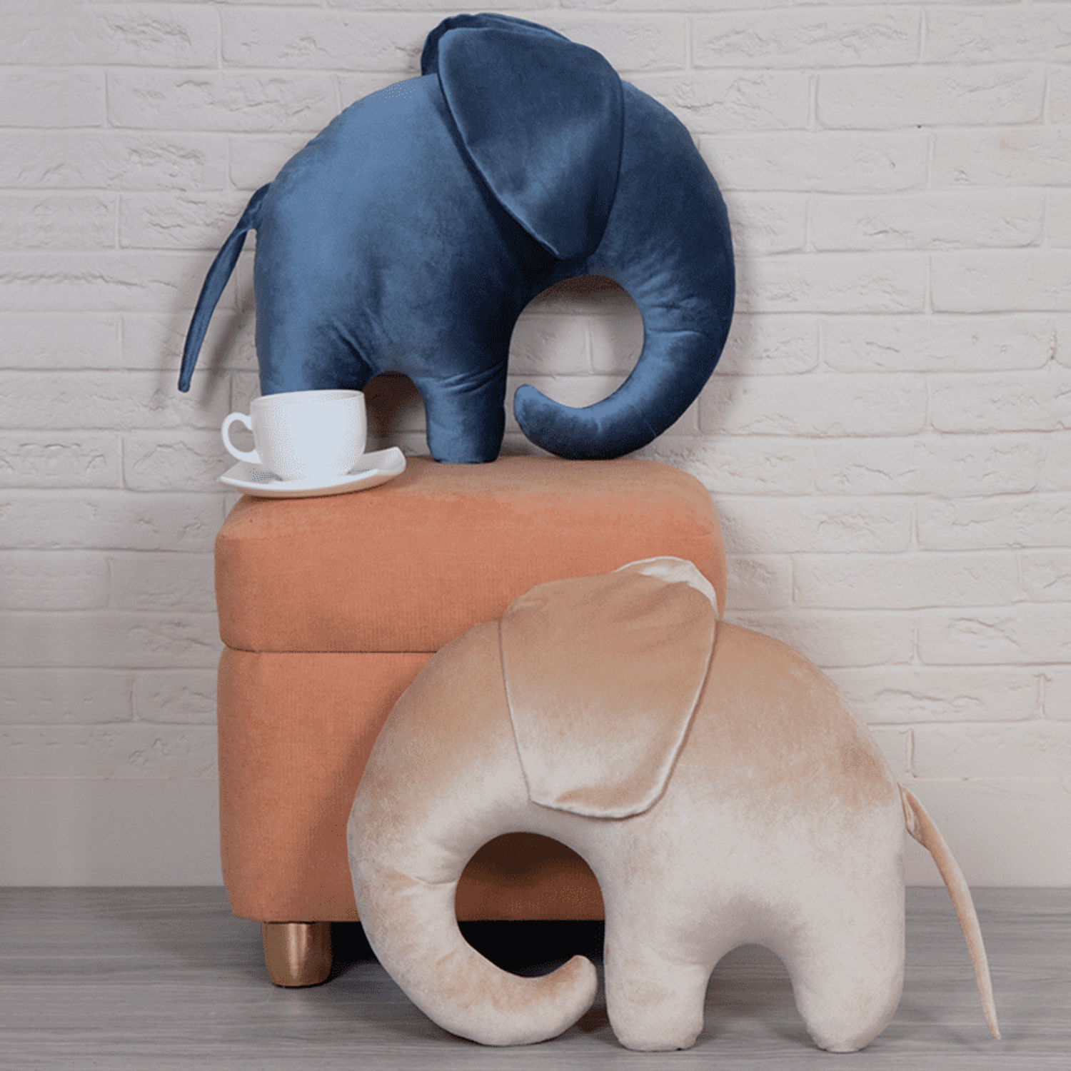 Подушка декоративная BOGACHO Слон из бежевого велюра - фото 6