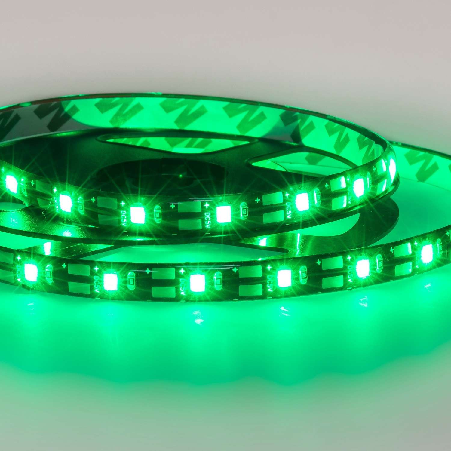 Светодиодная лента LAMPER зеленая USB с клеевым основанием для подсветки телевизора и компьютера 1 метр - фото 5