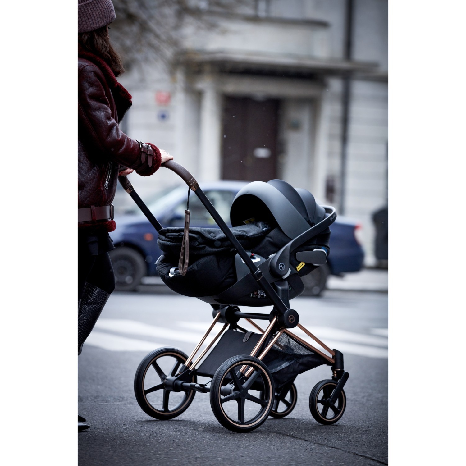 Автокресло Cybex Cloud Z i-Size Deep Black - фото 11