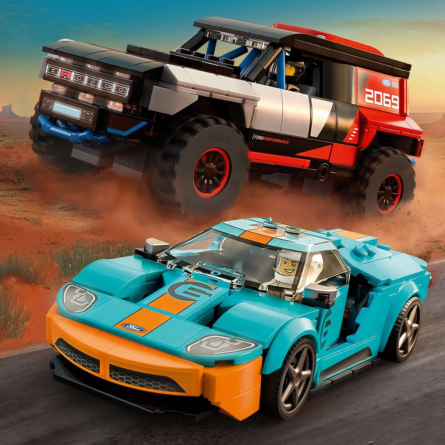 Конструктор LEGO Speed Champions Ford GT Heritage Edition and Bronco R 76905 - фото 9