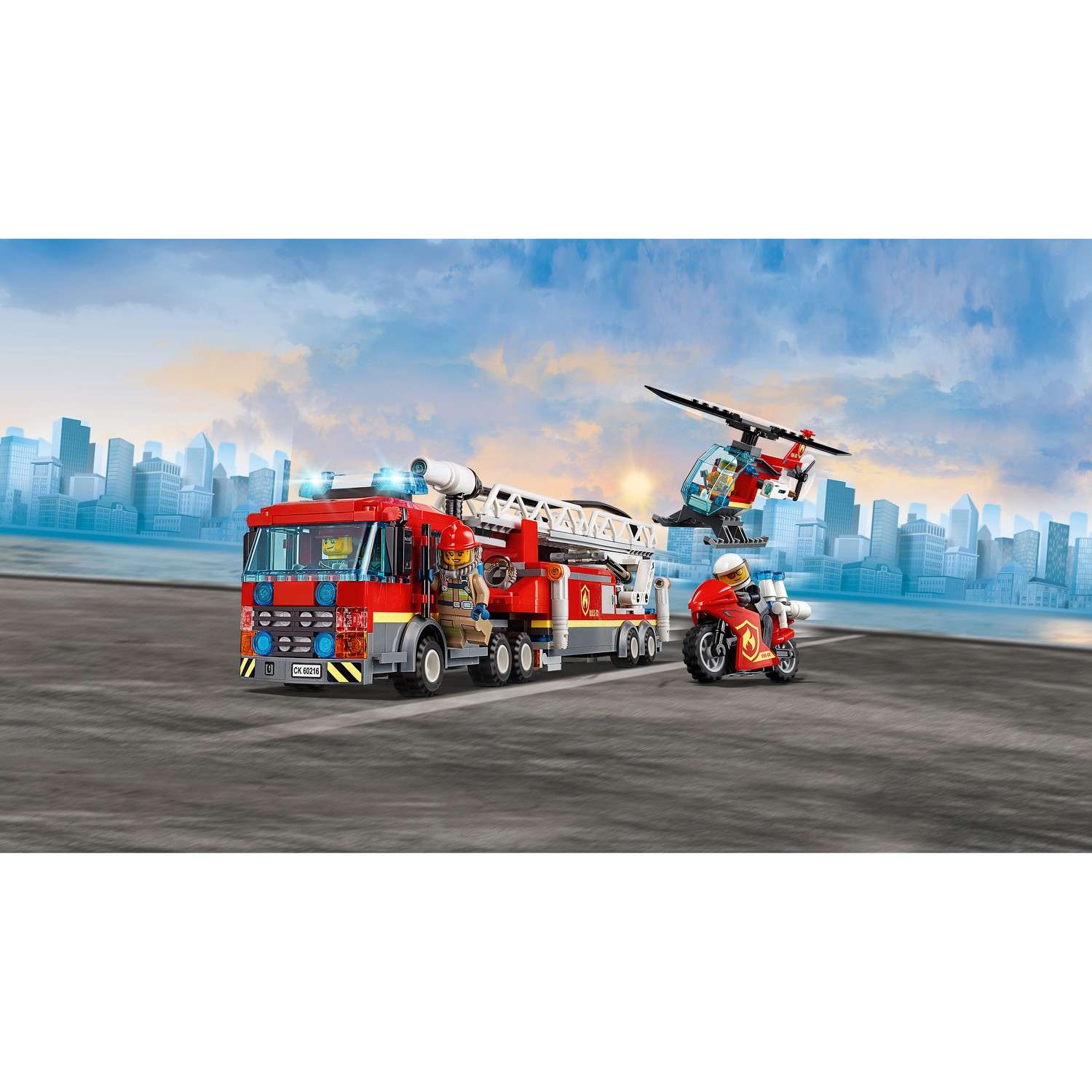 Конструктор LEGO City Fire Центральная пожарная станция 60216 - фото 7