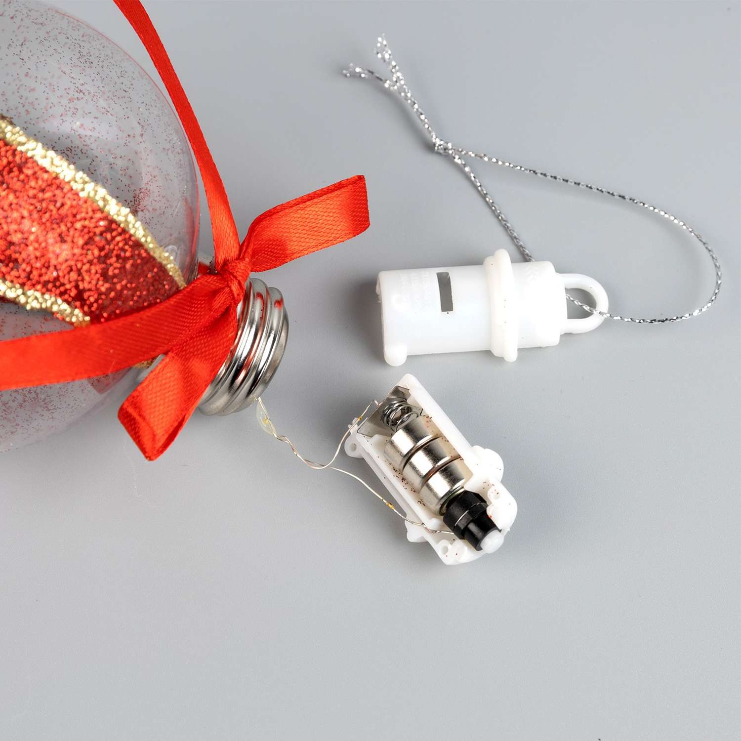 Набор Luazon ёлочных шаров «Шары с еловыми шишками» 3 шт. батарейки 5 LED свечение тёплое белое - фото 4