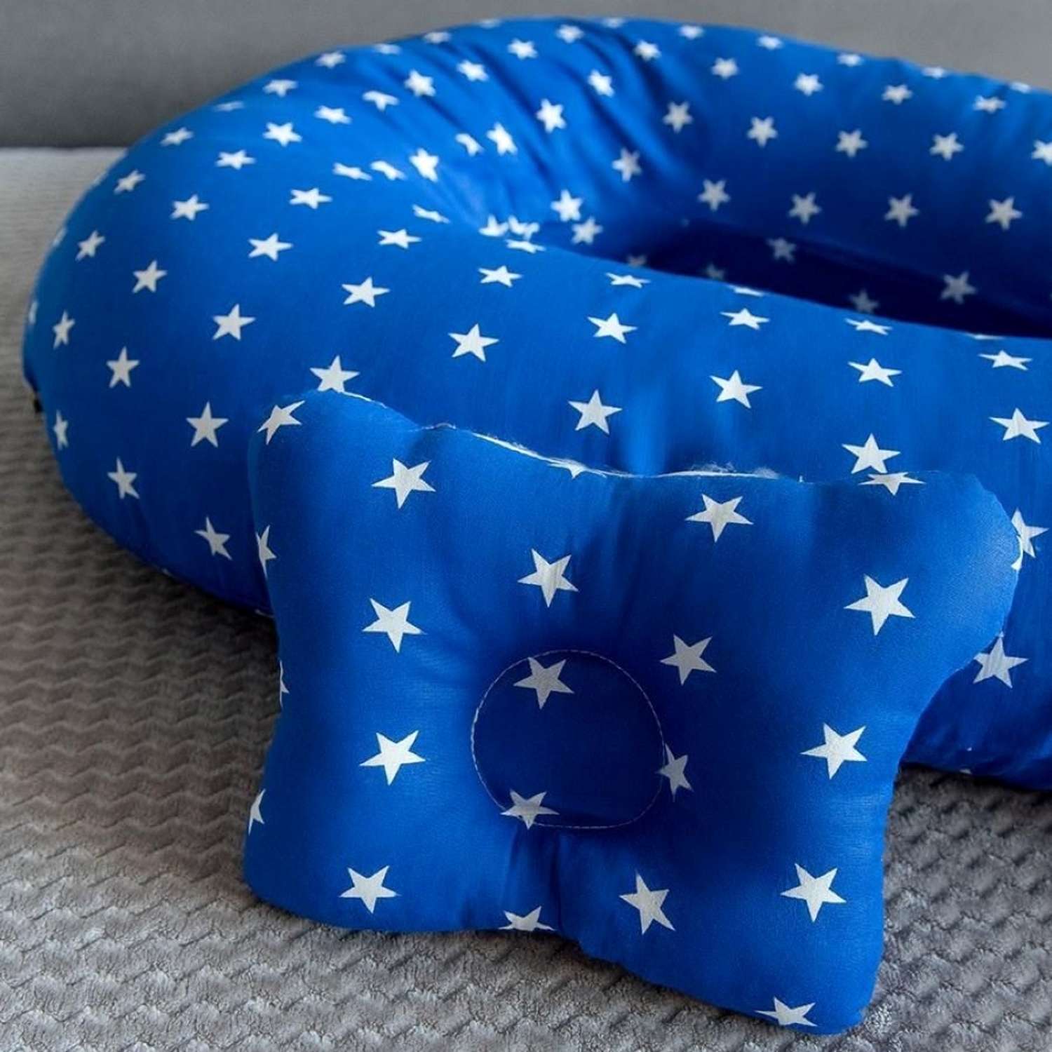 Подушка для беременных BIO-TEXTILES U Комфорт звездочки синие в комплекте с подарком - фото 2