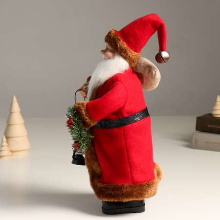 Кукла интерьерная Зимнее волшебство «Дед Мороз с подарками веночком и фонариком» 37 см