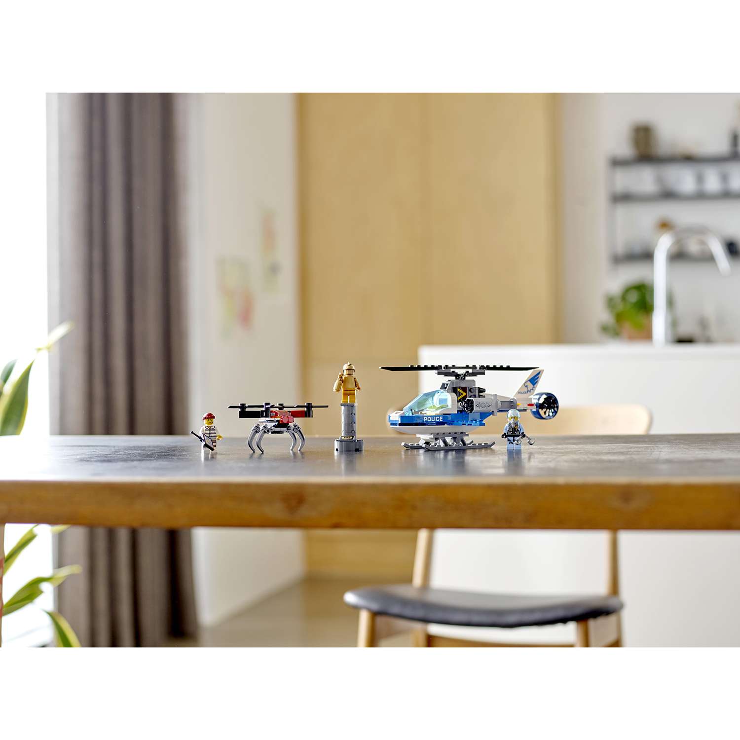 Конструктор LEGO City Police Воздушная полиция: погоня дронов 60207 - фото 6