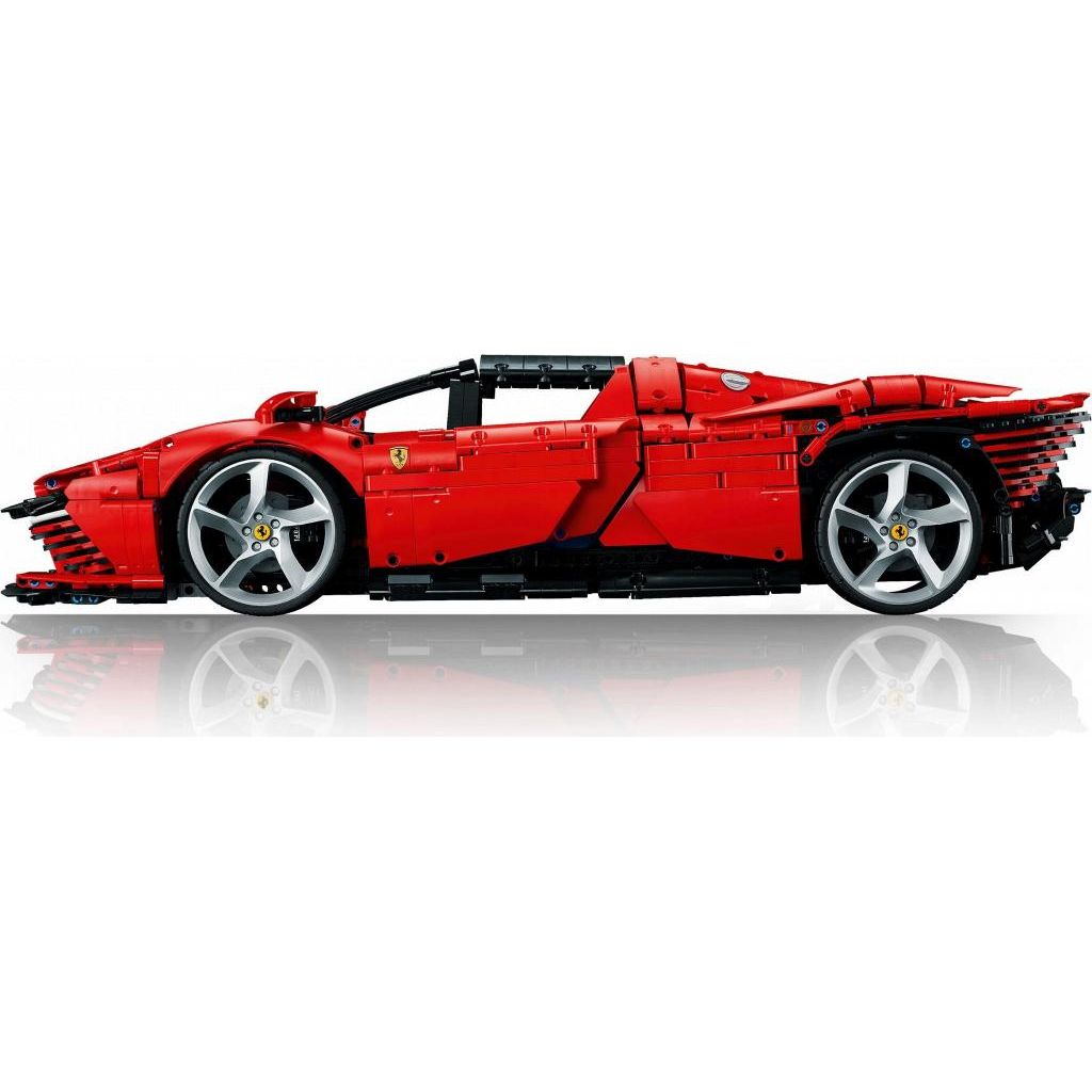 Конструктор LEGO Technic Ferrari Daytona SP3 42143 - фото 4