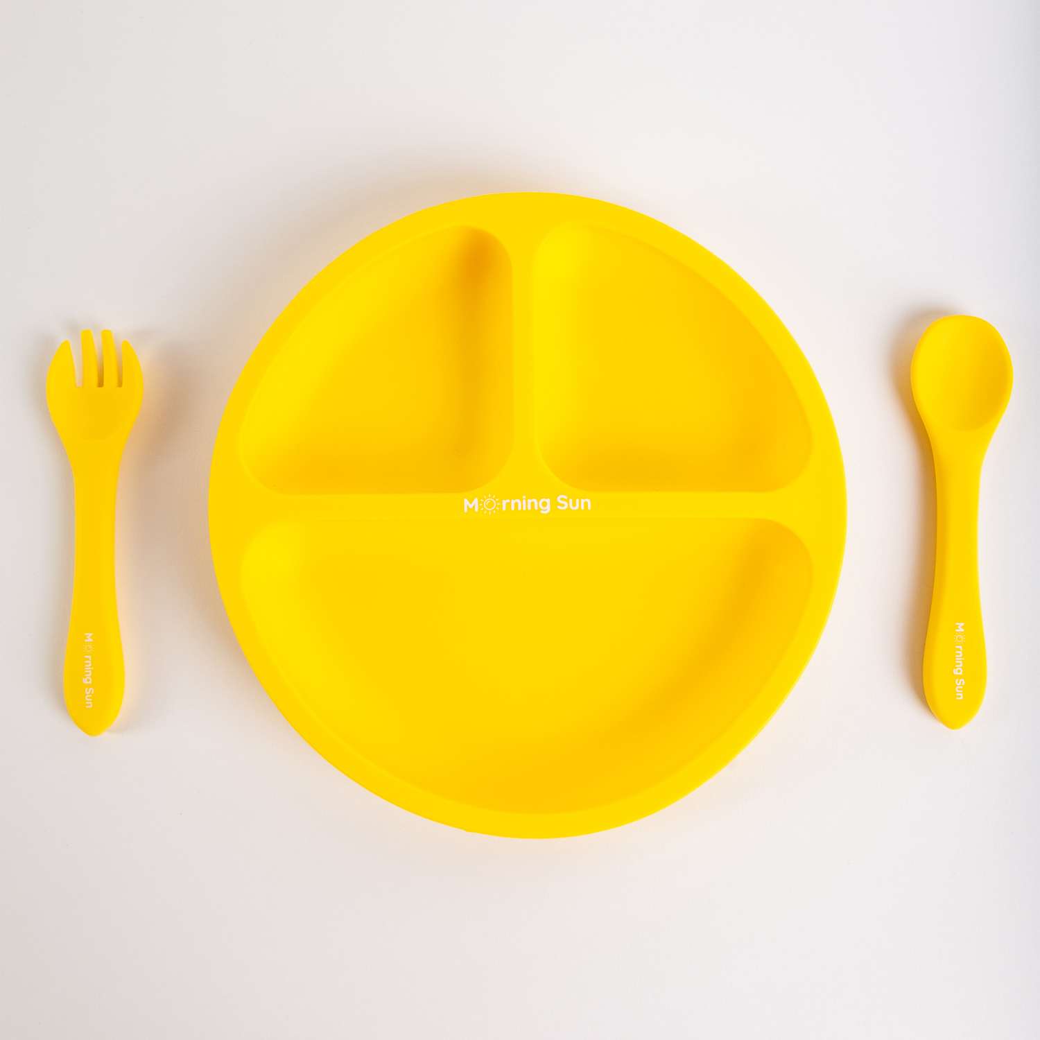 Набор детской посуды Morning Sun силиконовый секционная тарелка ложка вилка желтый - фото 1