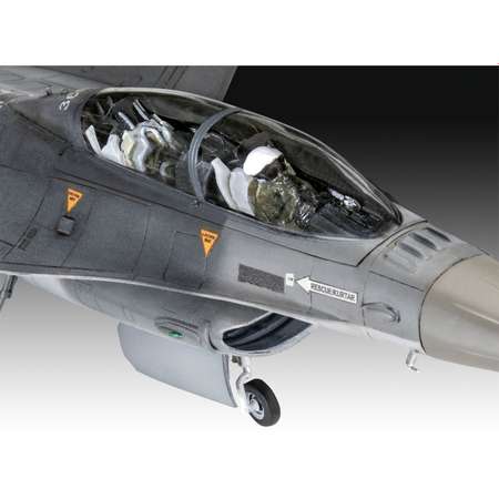 Сборная модель Revell Легкий истребитель F-16D Fighting Falcon