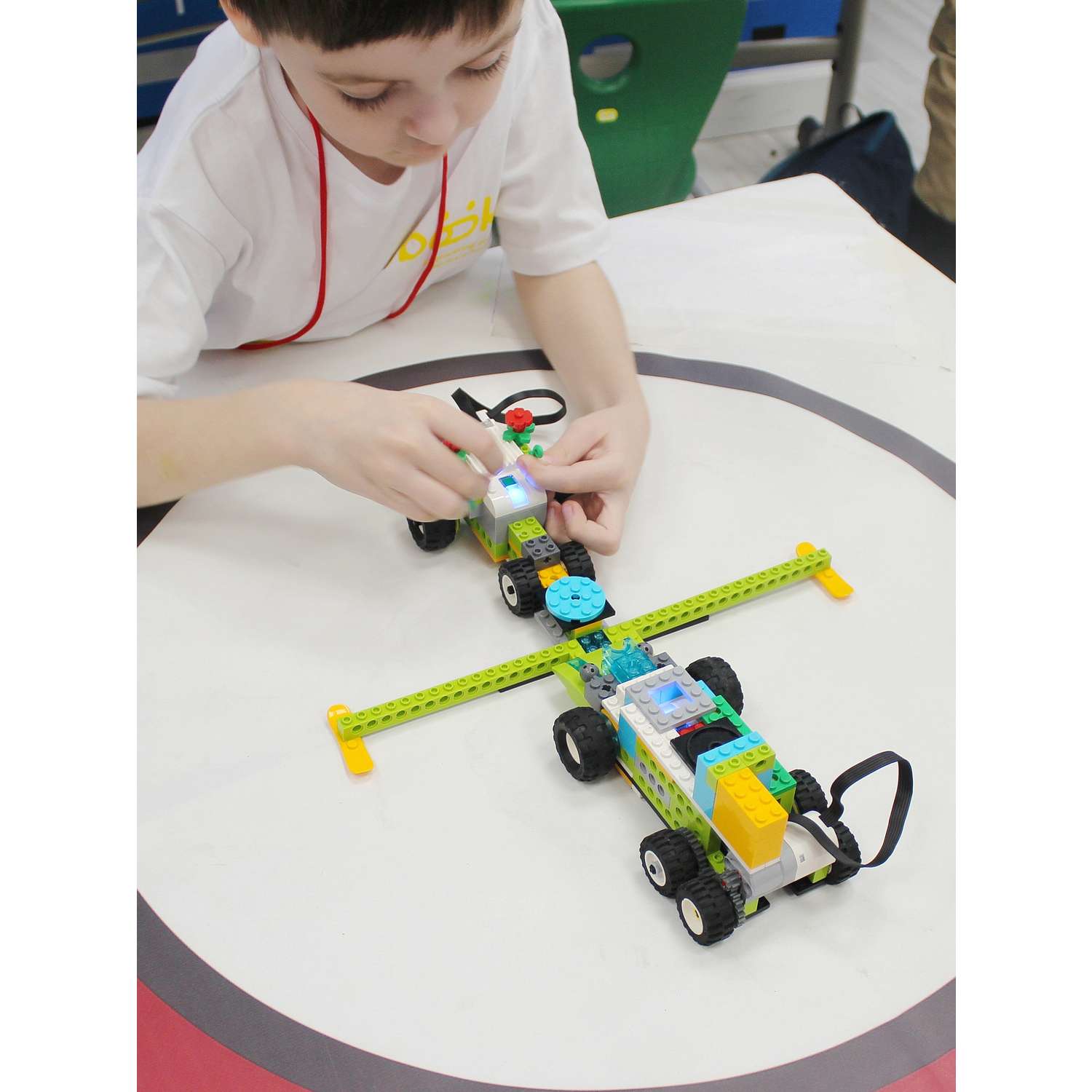 Базовый набор WeDo 2.0 ROBO MASTER 45300 - фото 13