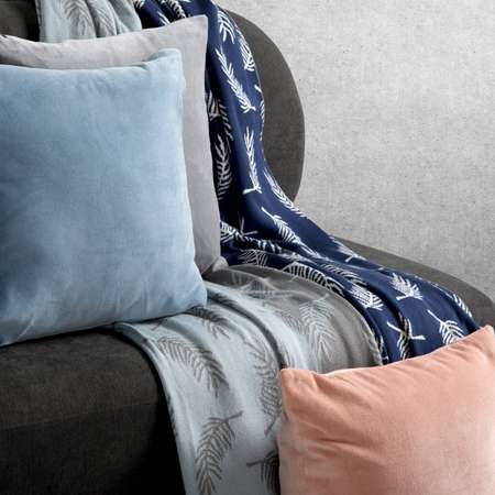 Подушка Tkano декоративная из хлопкового бархата светло-синего цвета 45х45 см