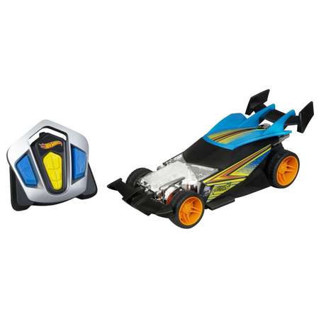 Машинка на радиоуправлении Hot Wheels дрифтующая со светом Дрифт Кинг