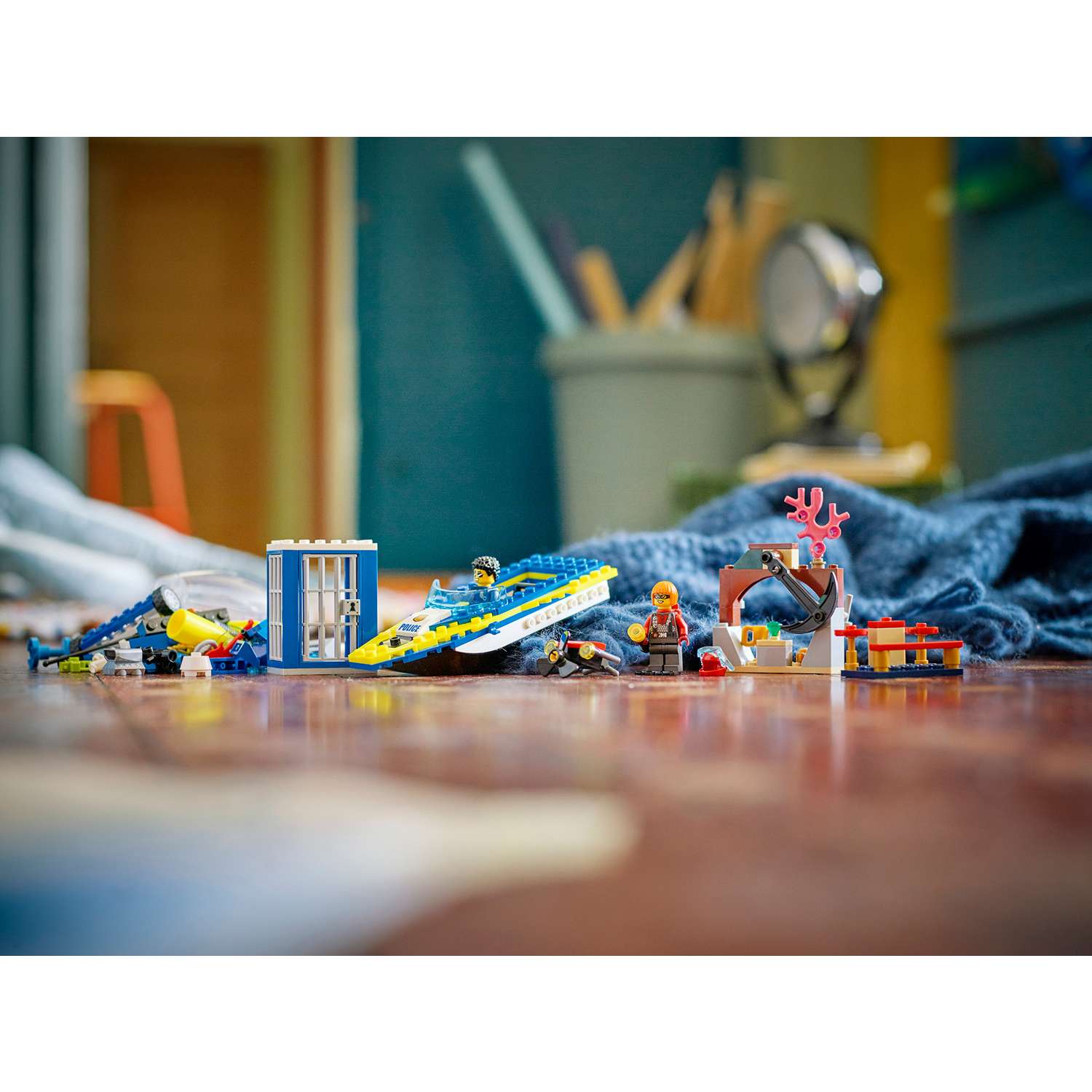 Конструктор детский LEGO City Детективные миссии водной полиции 60355 - фото 7