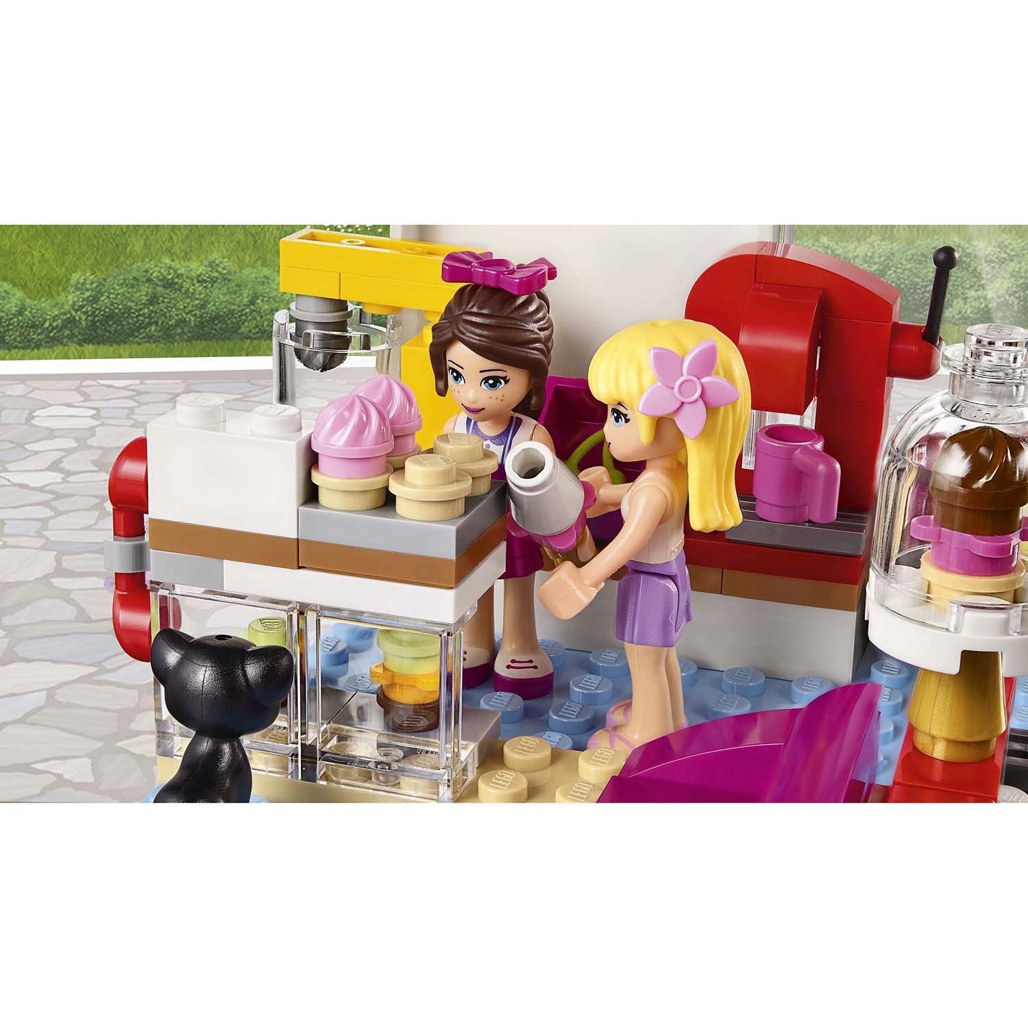 Конструктор LEGO Friends Кондитерская (41119) - фото 7