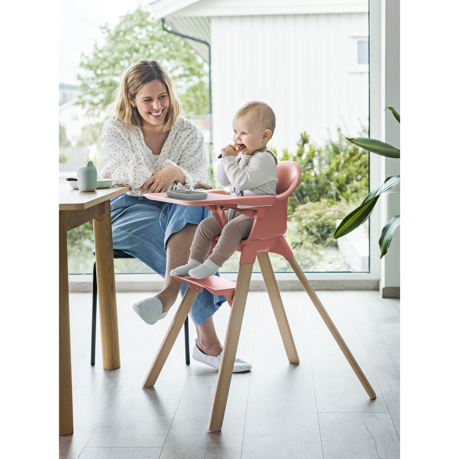 Стульчик для кормления stokke click