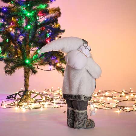 Фигура декоративная BABY STYLE Дед Мороз белый серый костюм с фонариком 60 см