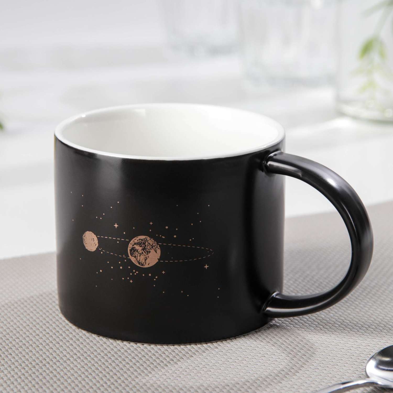 Чайная пара Sima-Land Вселенная чашка 280 мл блюдце ложка цвет черный - фото 3