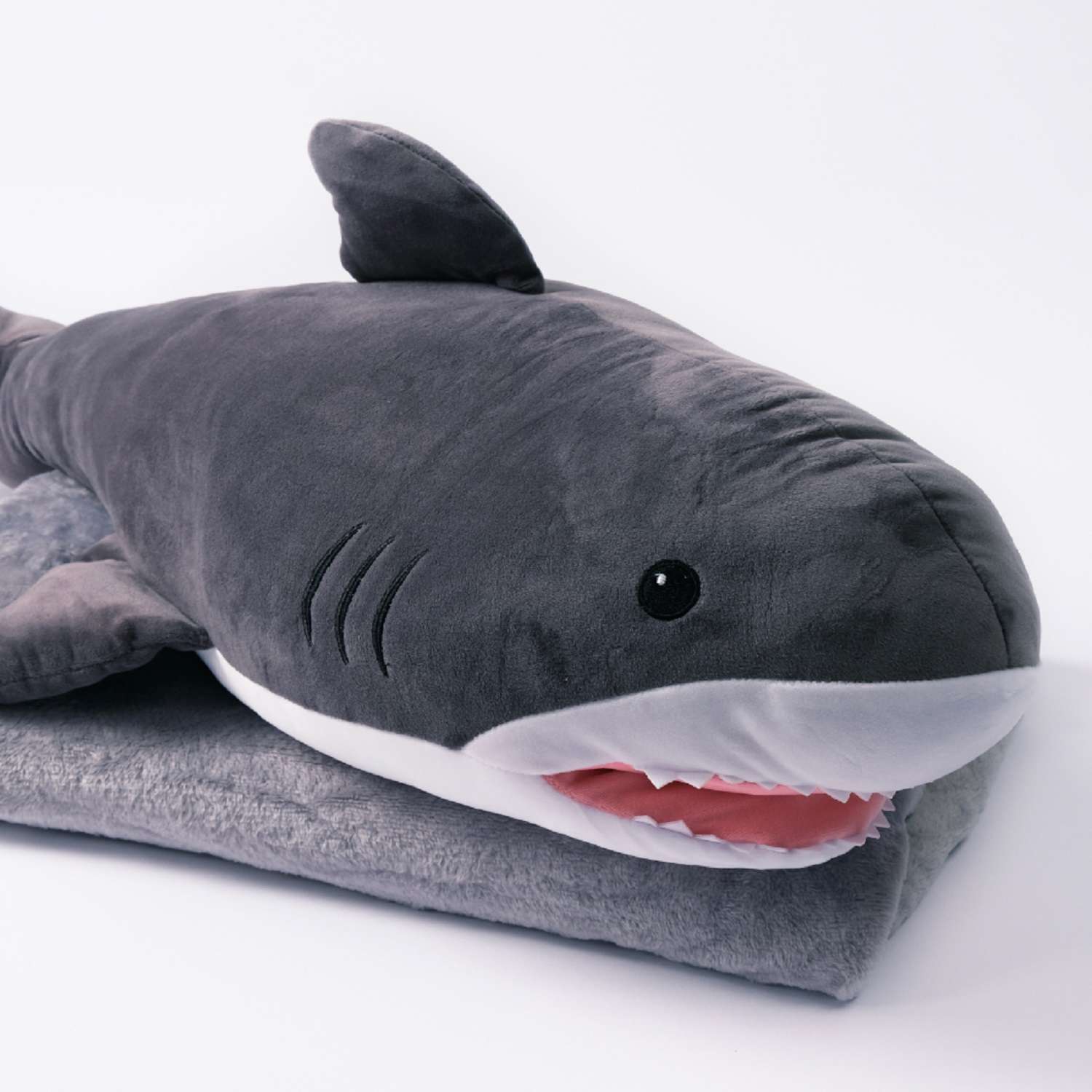 Игрушка подушка Funfur с пледом Акула - фото 1