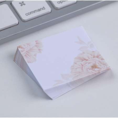 Бумажный блок ArtFox в пластиковом футляре Расцветай от счастья 100 листов и 3 стера