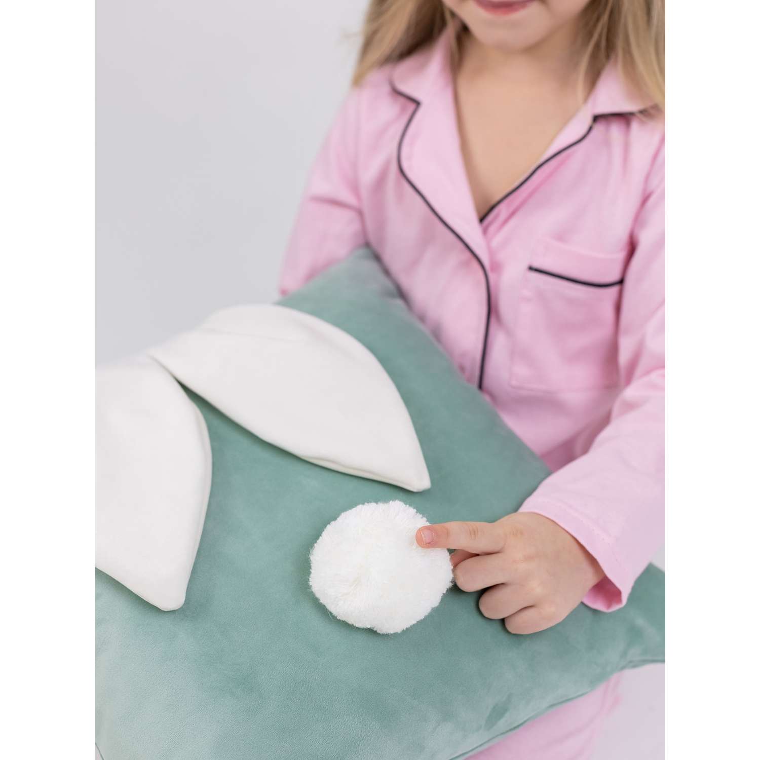 Подушка декоративная детская Мишель Ушки мятный цвет - фото 5