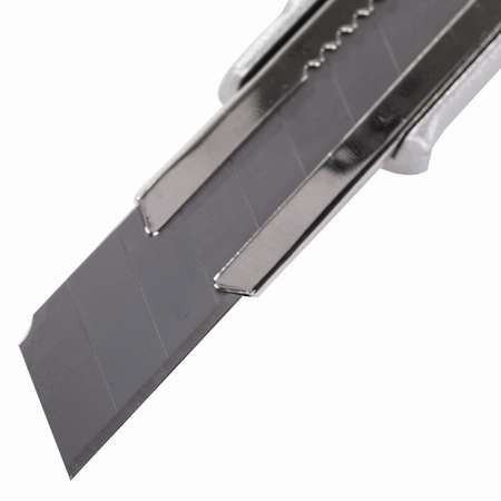 Нож канцелярский Brauberg строительный для резки бумаги 18 мм