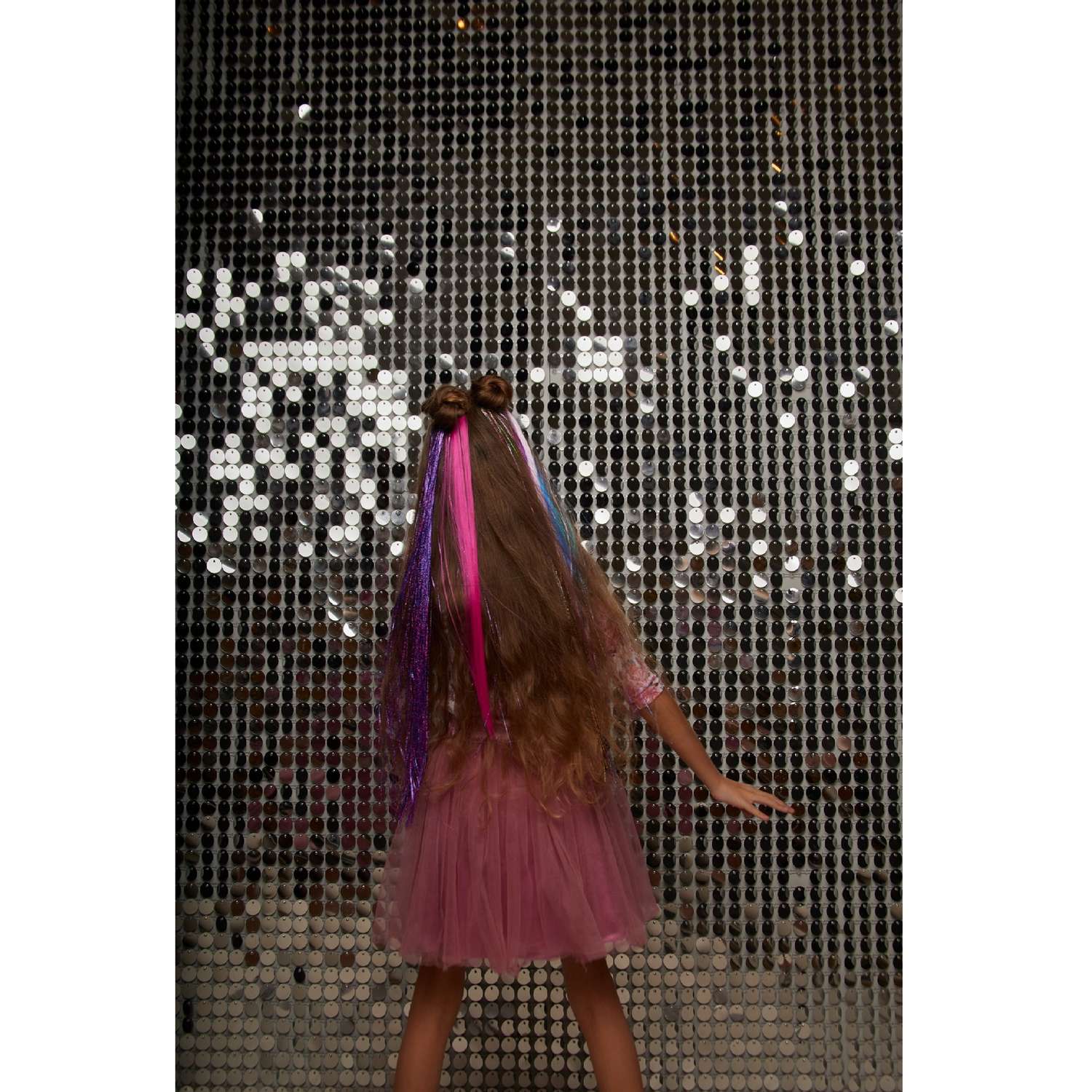 Цветные пряди для волос Lukky Fashion на заколках искусственные блестящие серебряные 60 см аксессуары для девочек - фото 26
