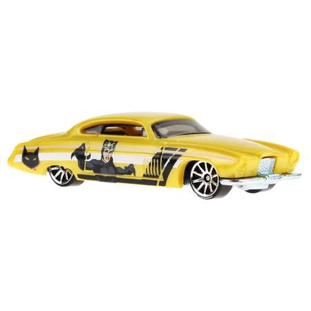 Машинка Hot Wheels 1:64 Бэтмобиль Fishd and Chipd HLK68