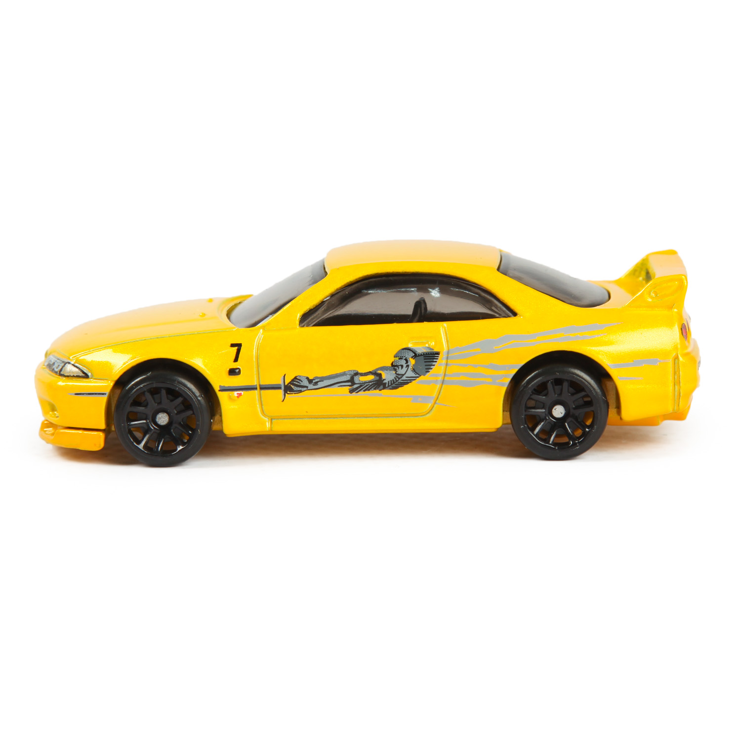 Автомобиль Hot Wheels Fast and Furious 1:64 желтый HNR88 - фото 2