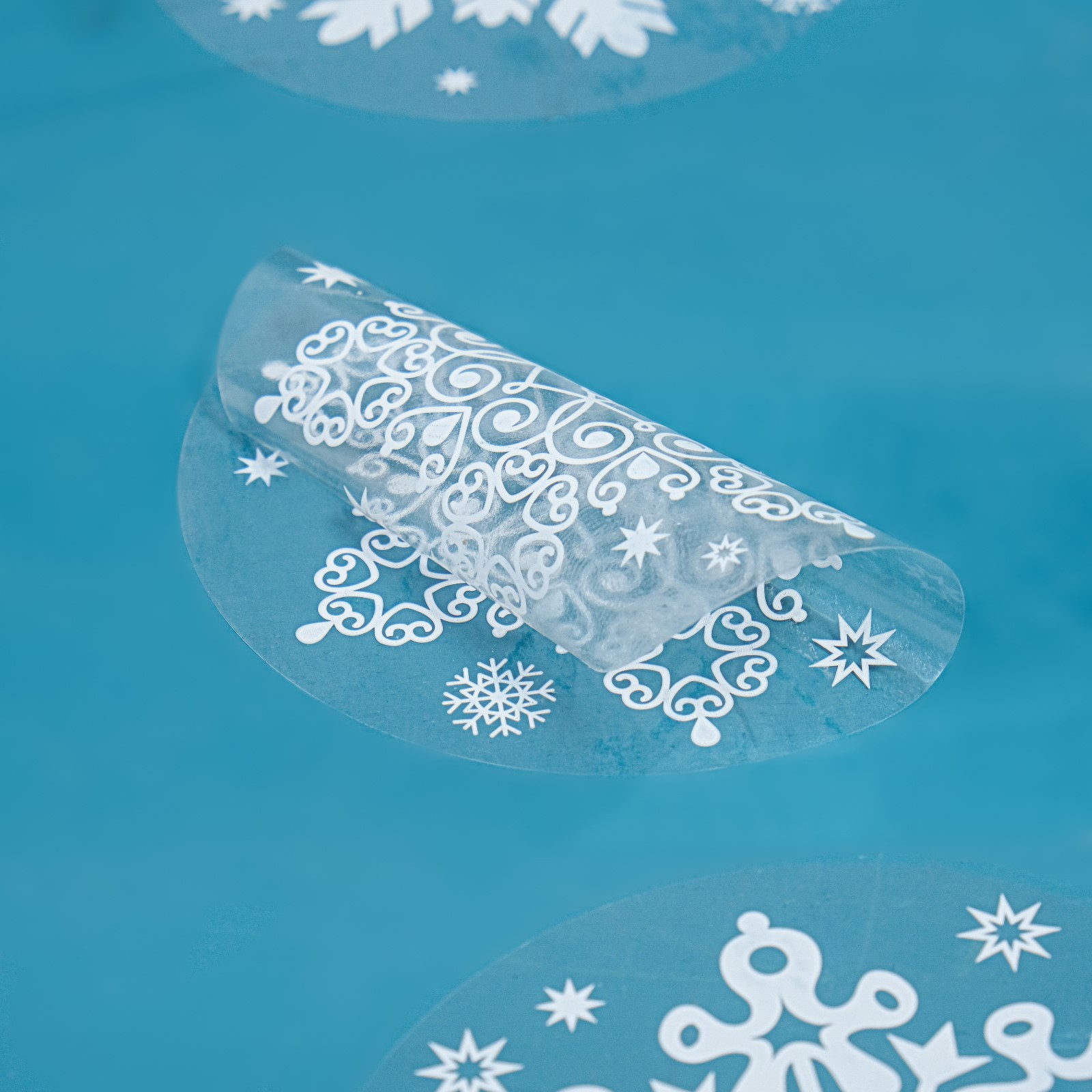 Набор Sima-Land наклеек «Новогодний» снежинки и колокольчики 29 2 х 38 1 см - фото 4
