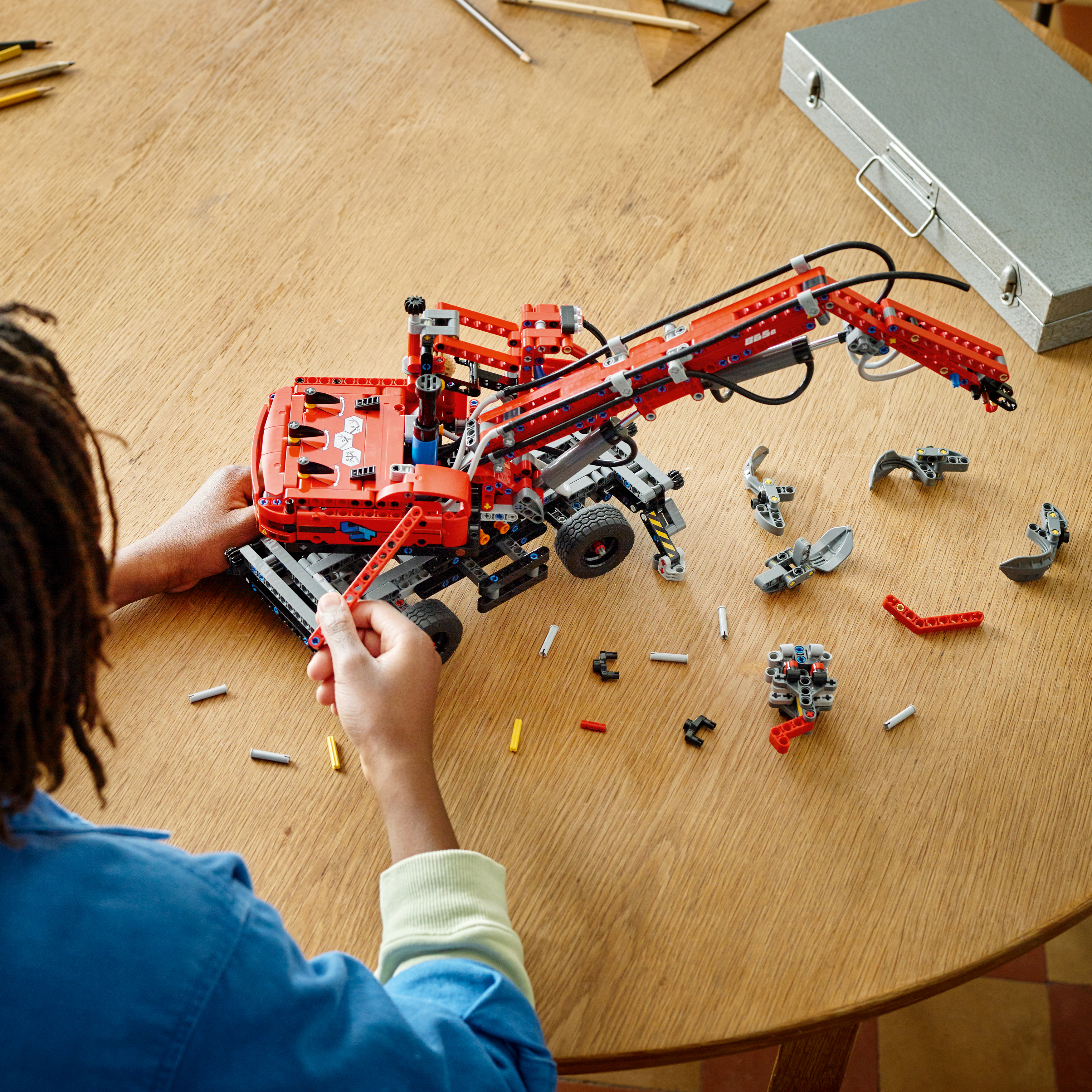 Конструктор LEGO Technic Погрузчик 42144 - фото 11