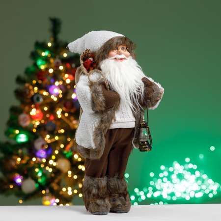 Фигура декоративная BABY STYLE Игрушка Дед Мороз в белом костюме с фонариком и мешком подарков 45 см