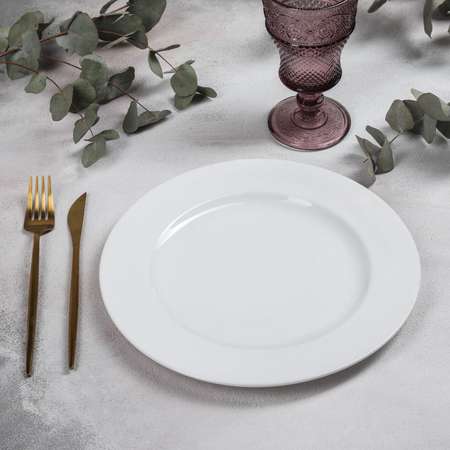 Тарелка Sima-Land фарфоровая обеденная BISTRO d=26 7 см цвет белый