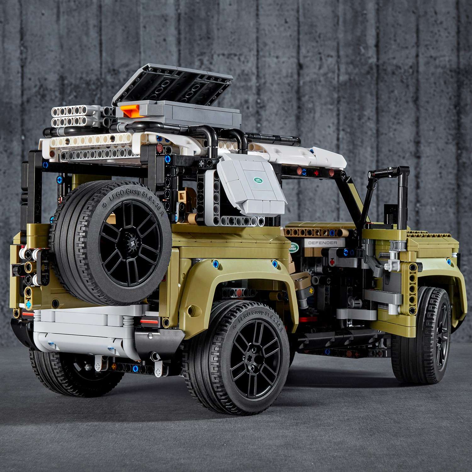 Lego rover hot sale defender