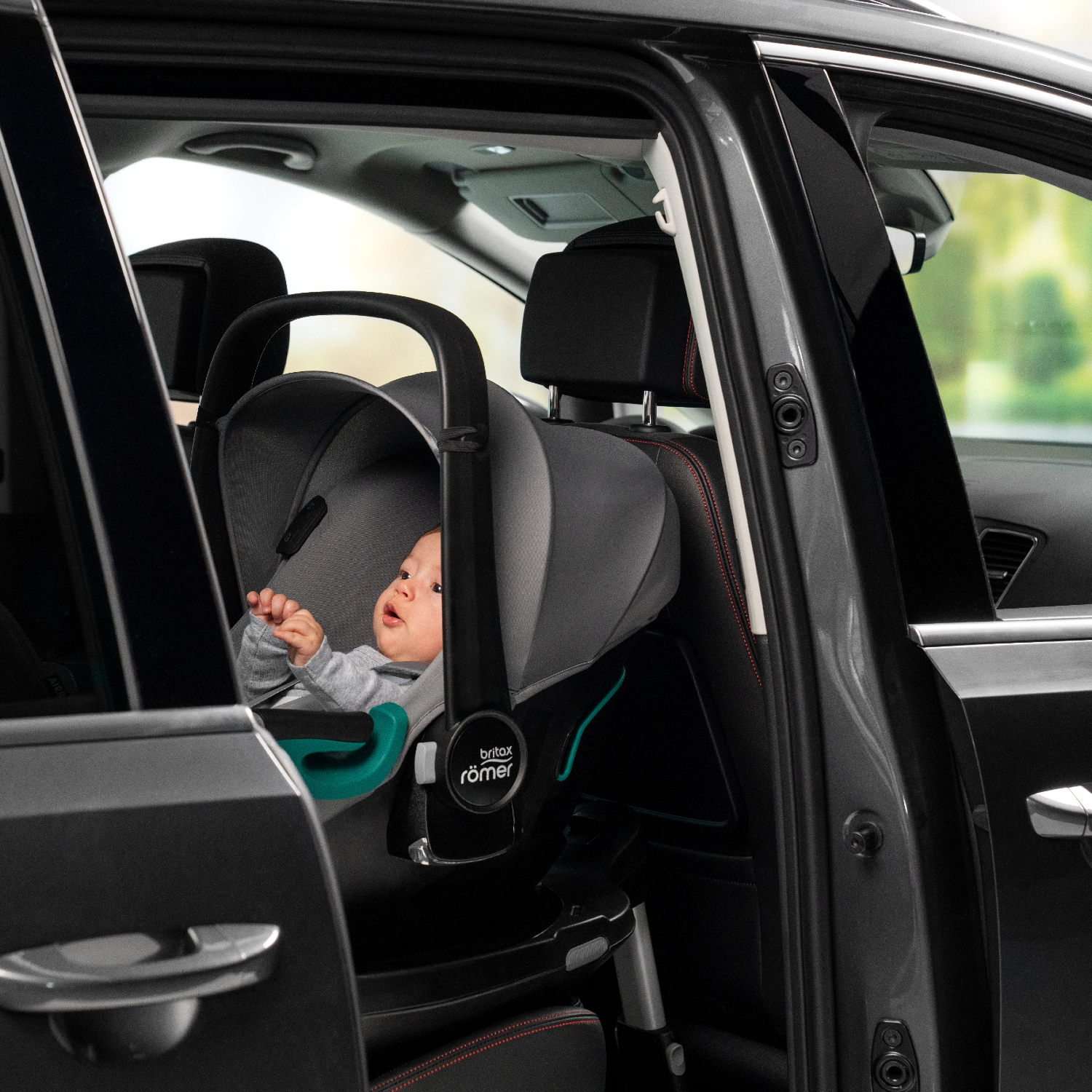 Детское автокресло Britax Roemer BABY-SAFE iSENSE Midnight Grey - фото 11