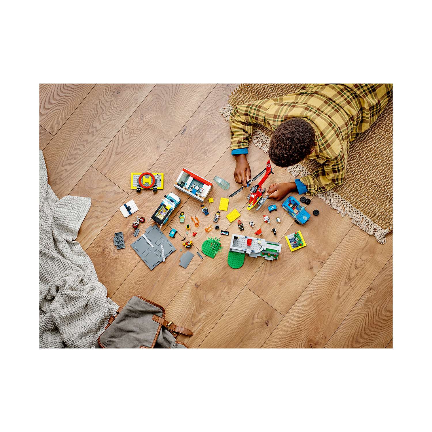 Конструктор LEGO City Fire «Штаб спасательных транспортных средств» 706 деталей 60371 - фото 16