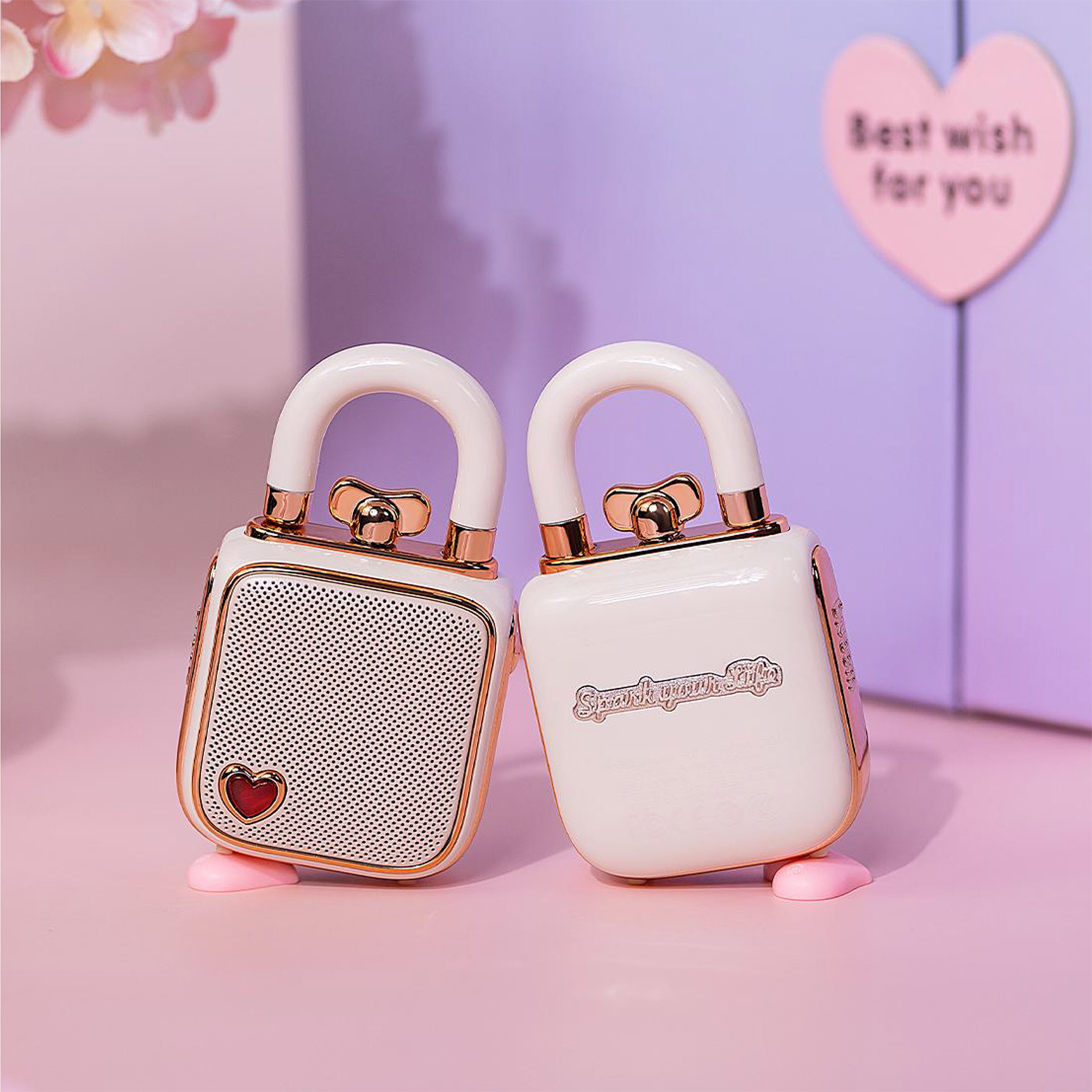 Беспроводная колонка DIVOOM портативная LoveLock розовая - фото 18