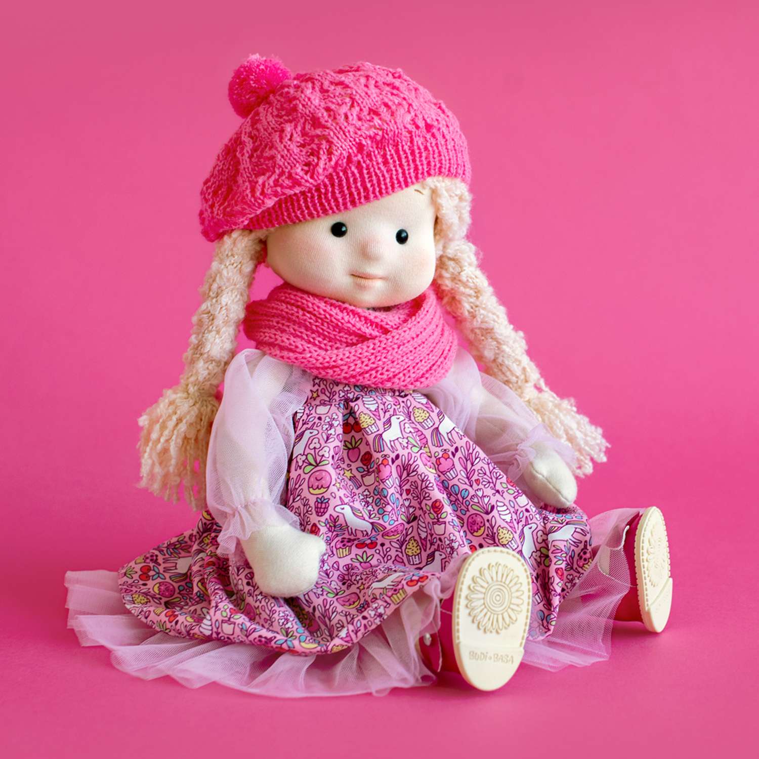 Мягкая кукла BUDI BASA Аврора в шапочке и шарфе 38 см Minimalini Mm-Avrora-02 Mm-Avrora-02 - фото 7