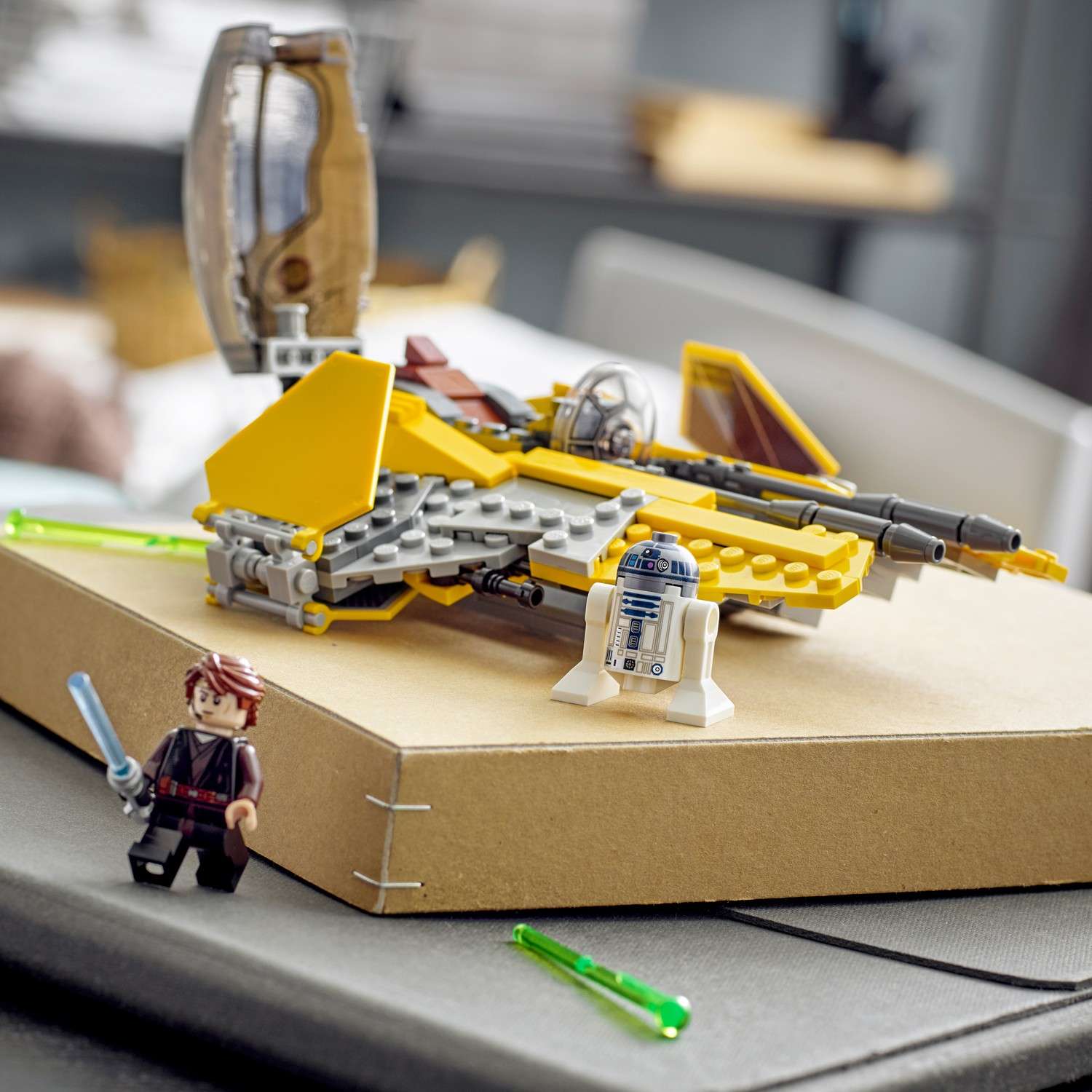 Конструктор LEGO Star Wars Джедайский перехватчик Энакина 75281 - фото 12