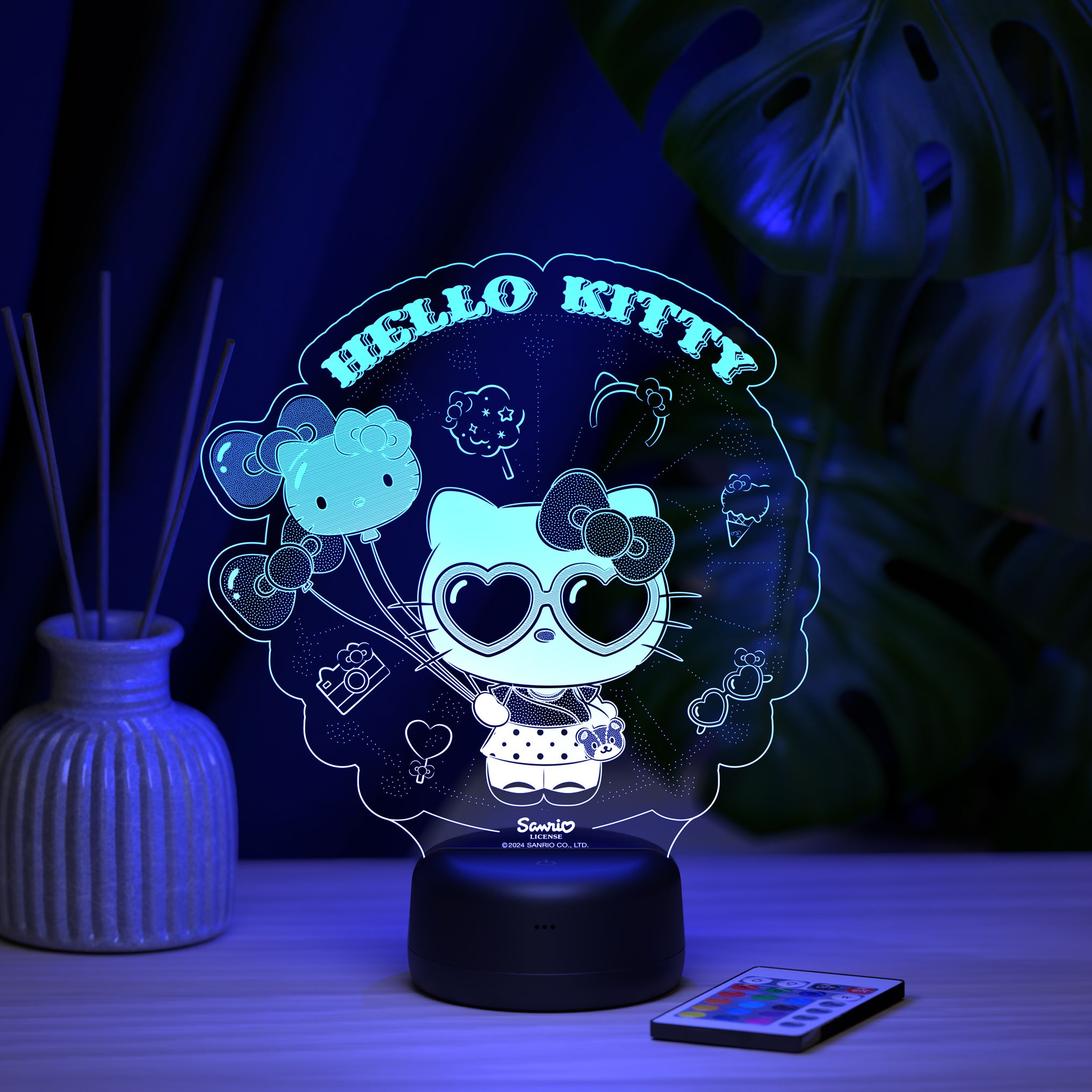 Ночник Hello Kitty в парке - фото 10