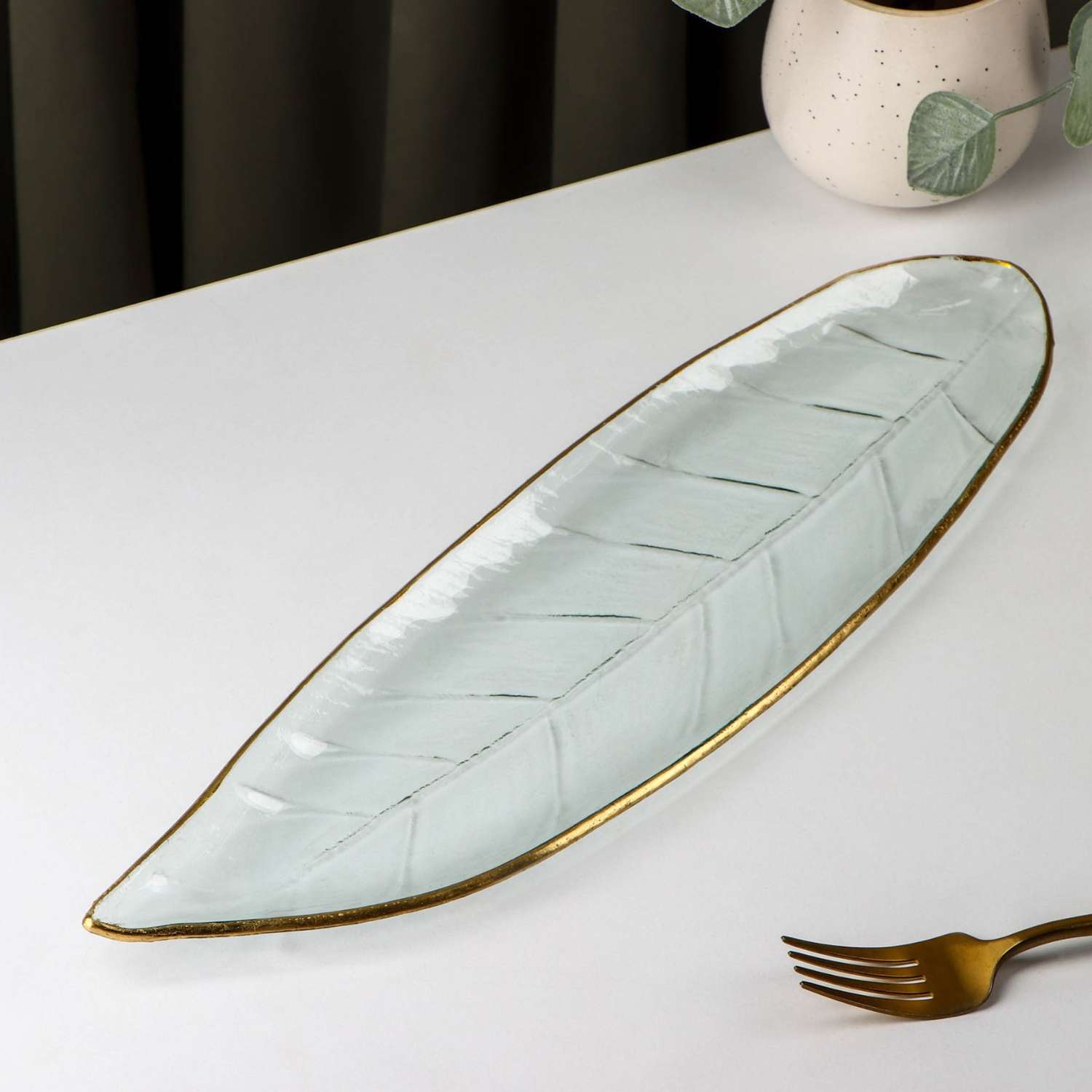 Блюдо Sima-Land стеклянное сервировочное «Лист» 11×40 см с золотой каймой - фото 2