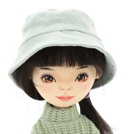 Кукла Orange Toys Lilu в зеленом свитере SS04-16