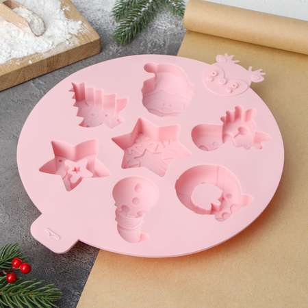 Форма Доляна силиконовая для выпечки «Новый год» 23×23×2 3 см 7 ячеек цвет розовый