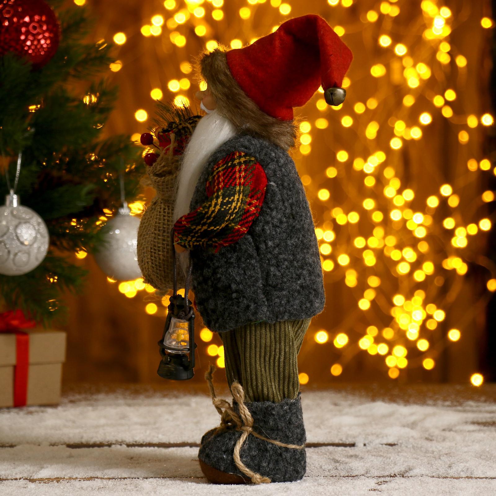 Дед мороз Зимнее волшебство «В клетчатой шубке с фонариком и мешком» 30 см - фото 8