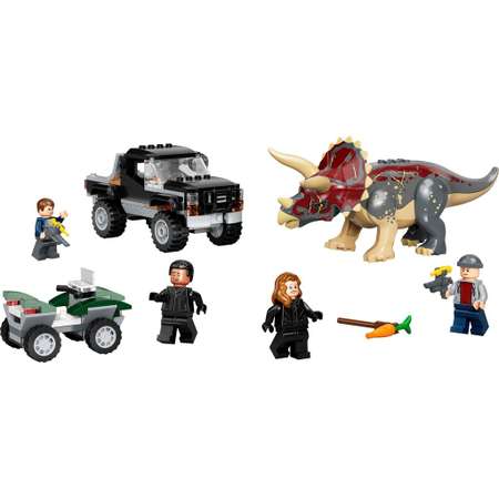 Конструктор LEGO Jurassic World Нападение трицератопса на пикап 76950