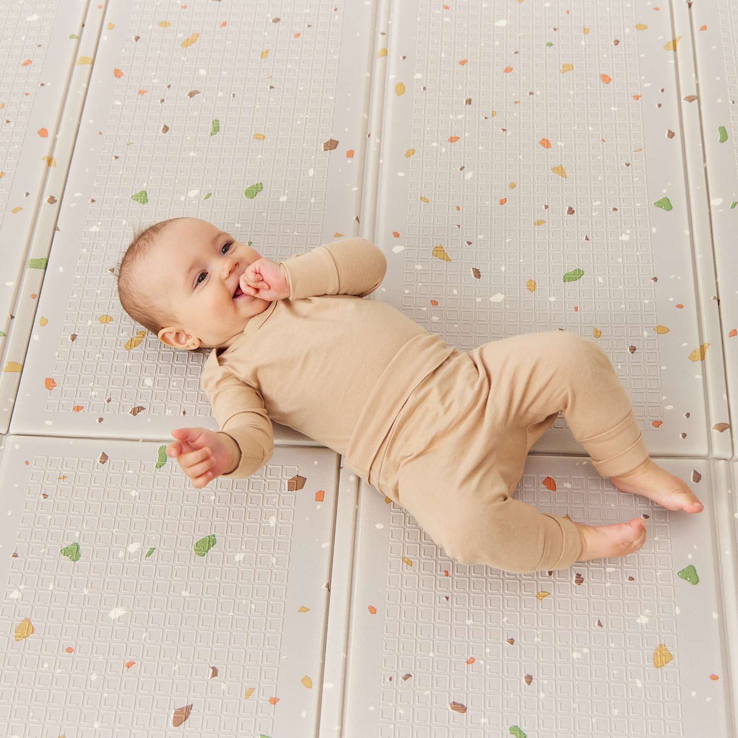 Коврик детский Happy Baby Soft Floor массажный непромокаемый складной stone - фото 8