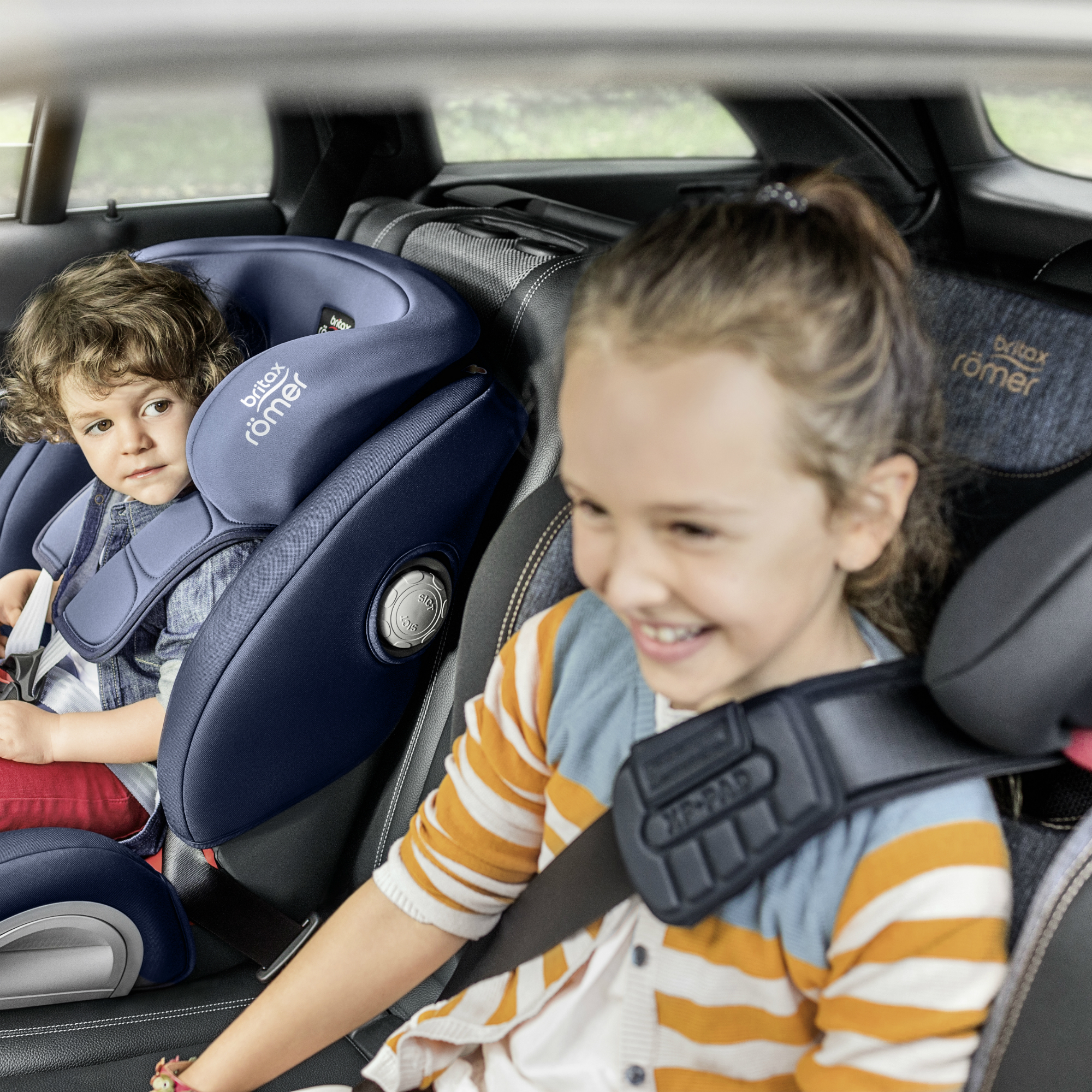 Автокресло Britax Roemer Kidfix II XP SICT Black Series Cosmos Black - фото 6