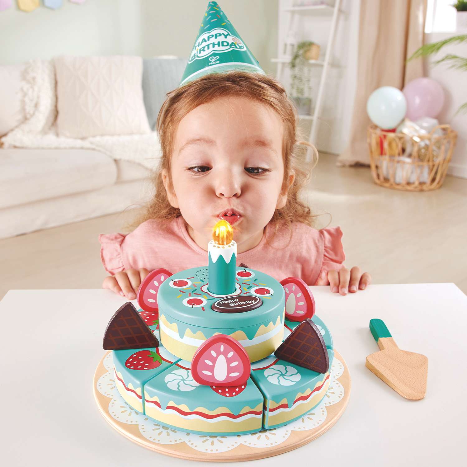Торт игрушка HAPE Счастливого дня рождения 15 предметов наборе свет звук - фото 1