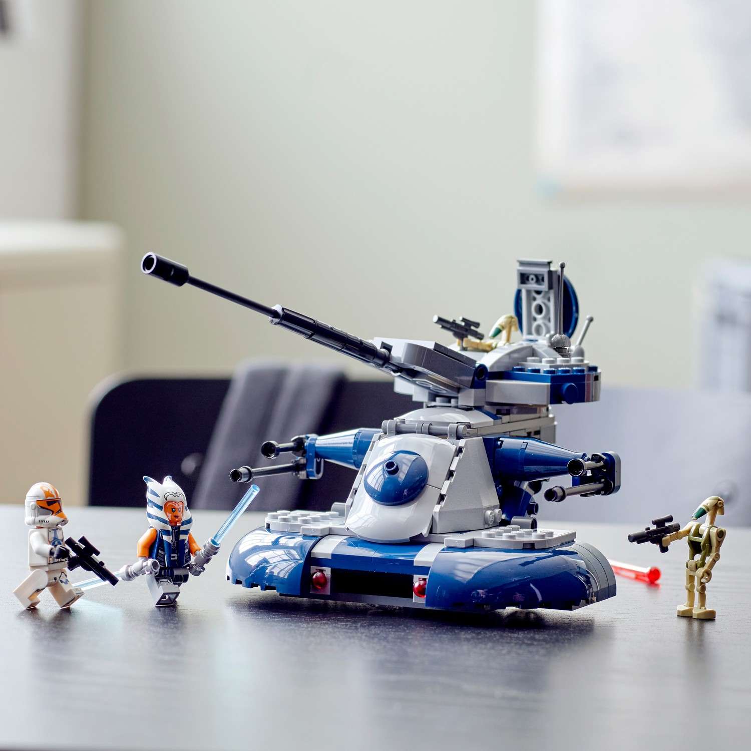 Конструктор LEGO Star Wars Бронированный штурмовой танк AAT 75283 - фото 12