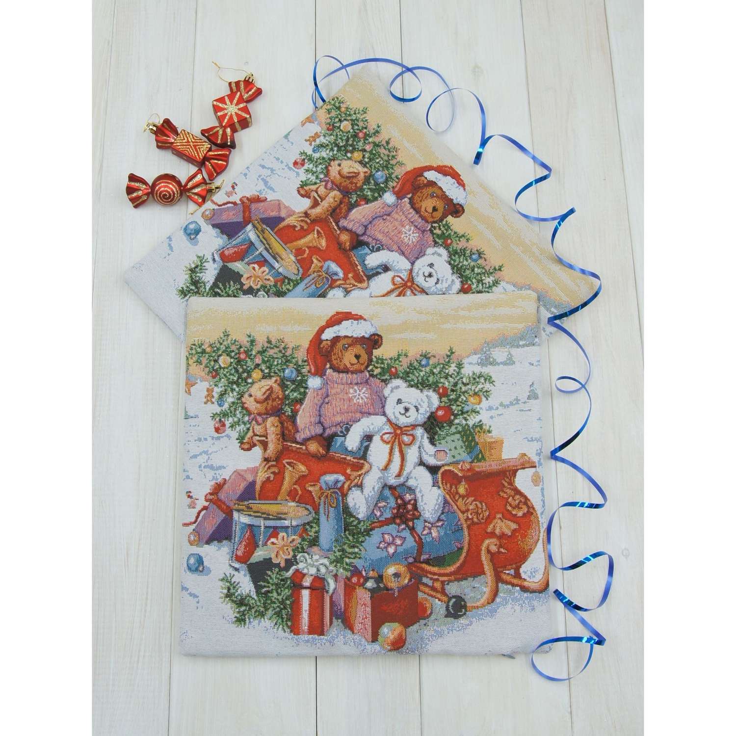Подушка декоративная Якимок из гобелена Новогодние подарки 2 шт съемная наволочка 35х33 см - фото 1